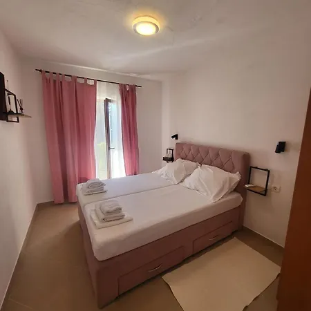 Dragi Villa *
